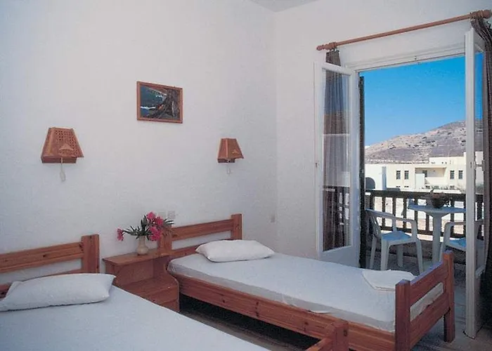 Hotel Yialos 3*