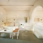 Yialos 3*