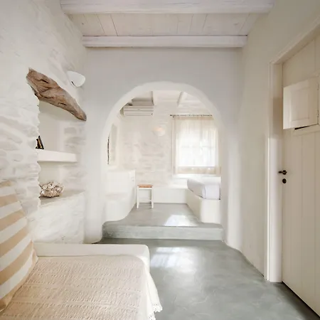 Yialos 3* 이오스 코라