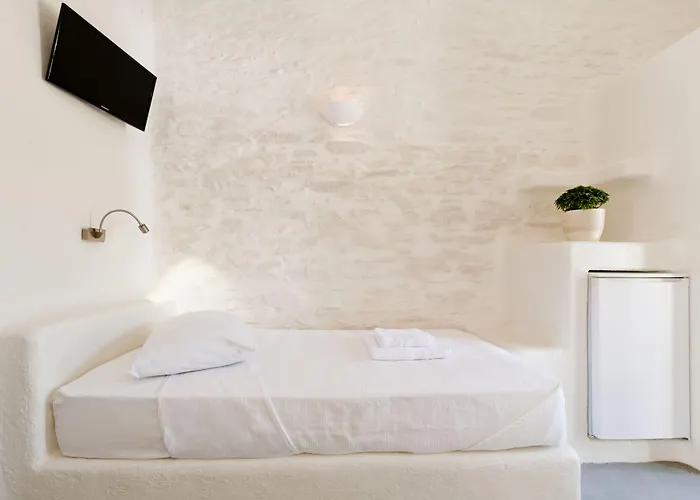 Yialos 3* إيوس خورا